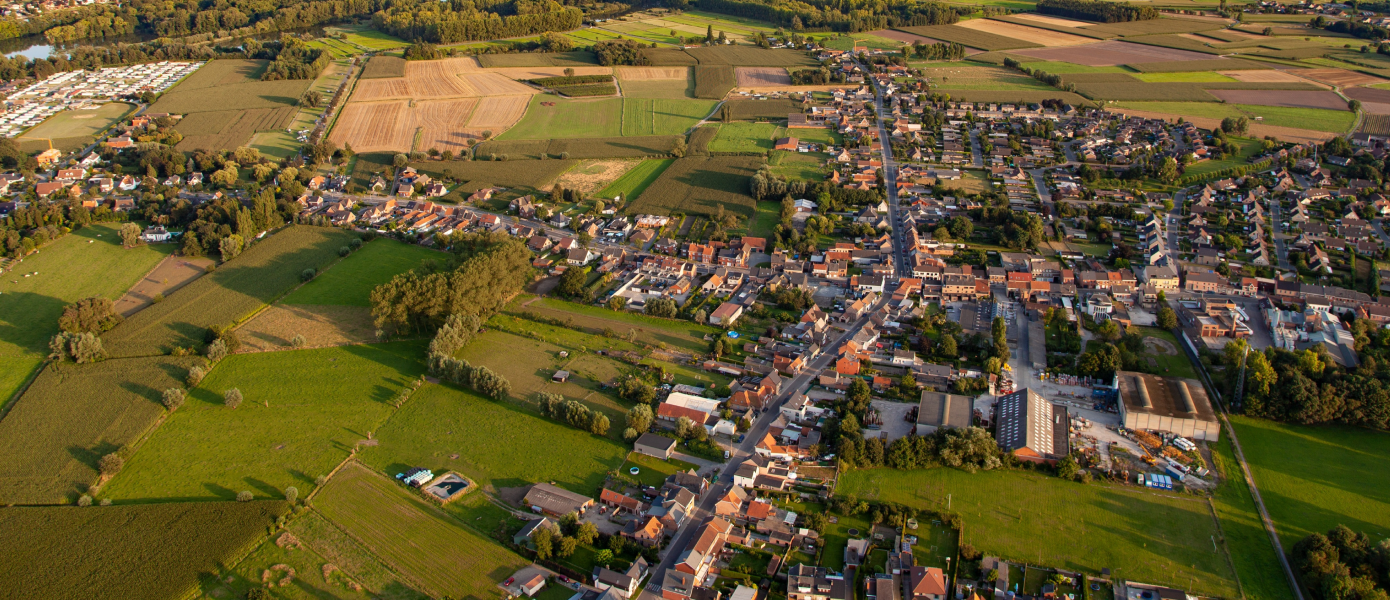 Dim hou e Fm C6 Ue GZIA unsplash 1